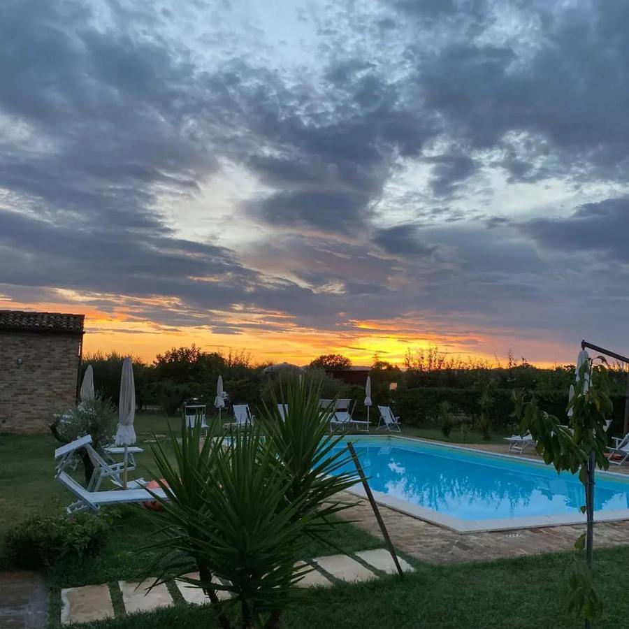 Casale Papa Country Village Лорето Екстер'єр фото