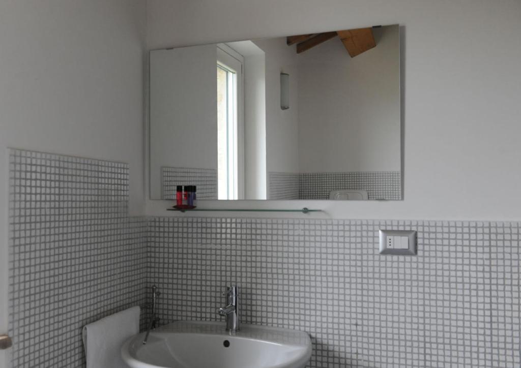 Casale Papa Country Village Лорето Номер фото